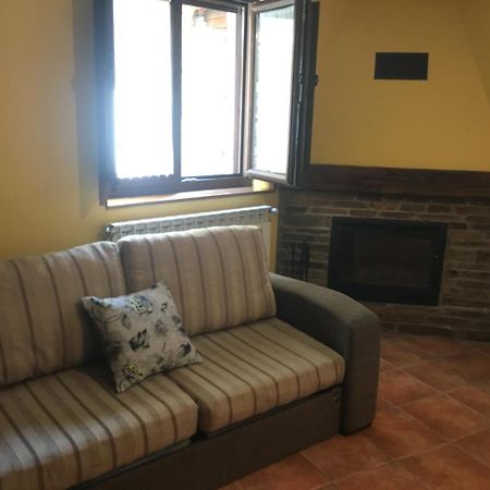 Tia Maria Bed & Breakfast Cerredo Bagian luar foto