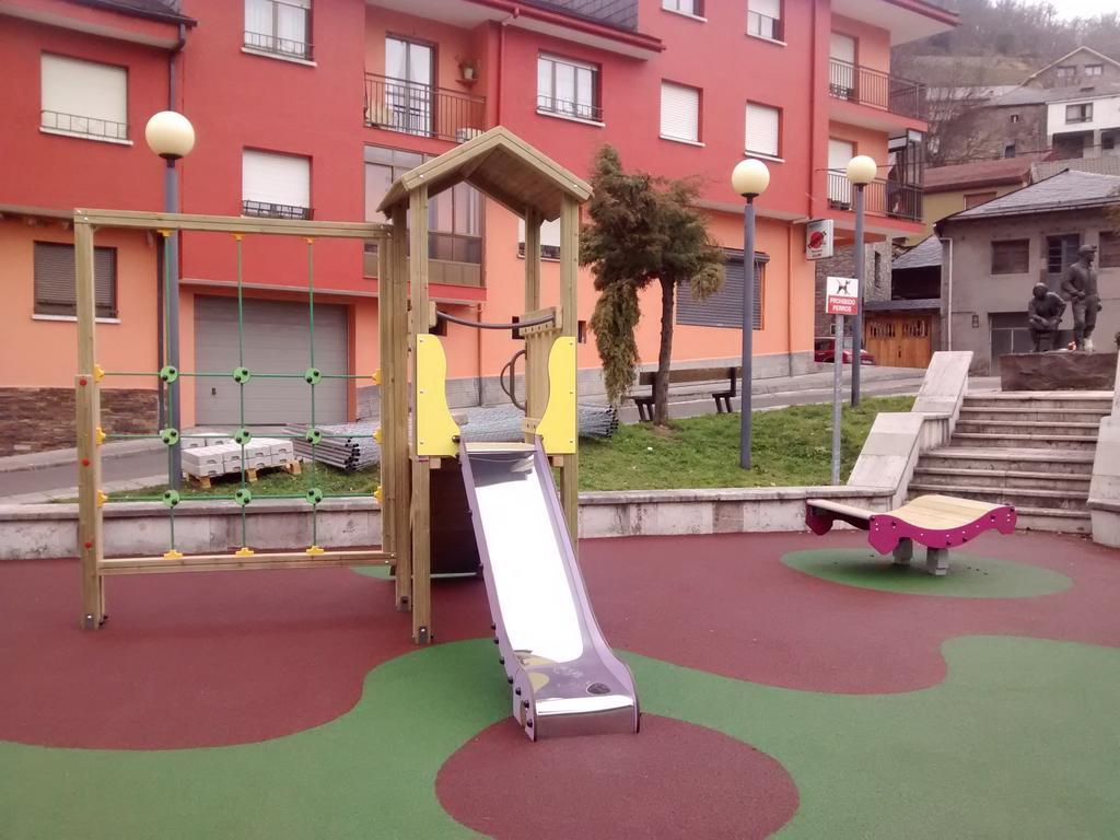 Tia Maria Bed & Breakfast Cerredo Bagian luar foto