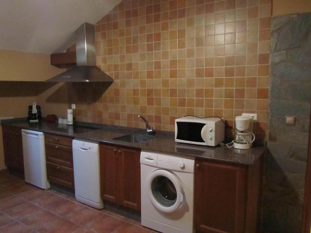 Tia Maria Bed & Breakfast Cerredo Ruang foto