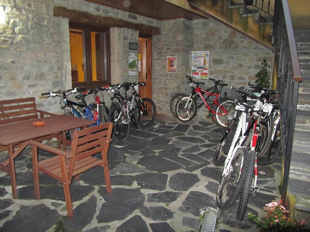 Tia Maria Bed & Breakfast Cerredo Bagian luar foto