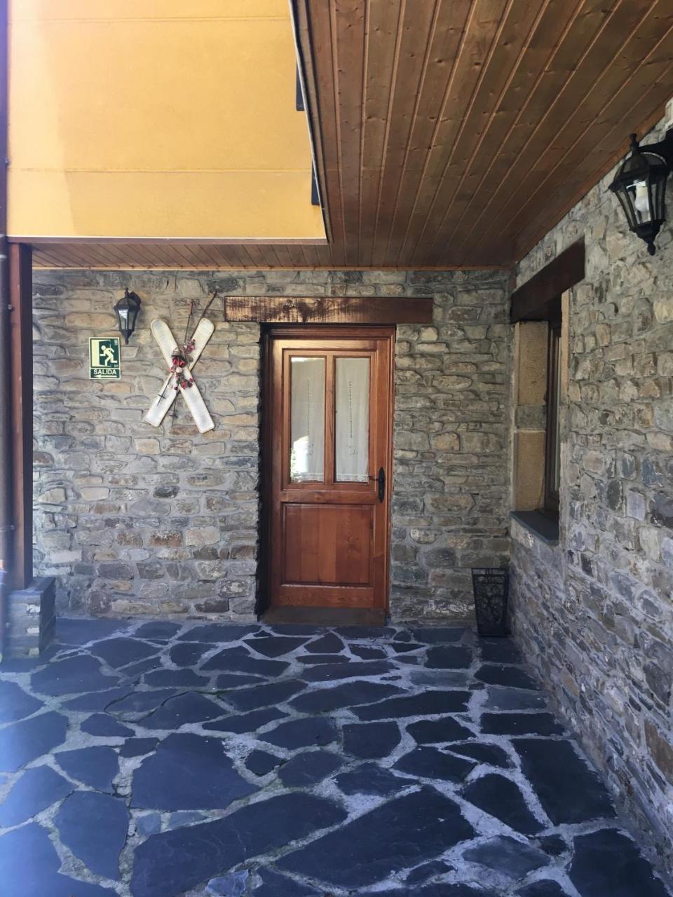 Tia Maria Bed & Breakfast Cerredo Bagian luar foto